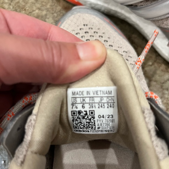 Adidas sneakers, worn once - Picture 3 of 3